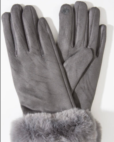 Grey gloves in a faux suede with faux fur trim