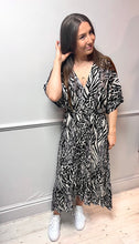 Load image into Gallery viewer, V Neck Animal Print Maxi Dress