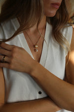 Load image into Gallery viewer, Freshwater Pearl Necklace Gold