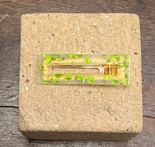 Load image into Gallery viewer, Resin glitter hair slide in green