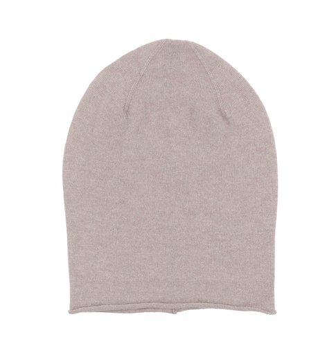 A fine knit winter hat made of merino wool and cashmere for ultra warmth