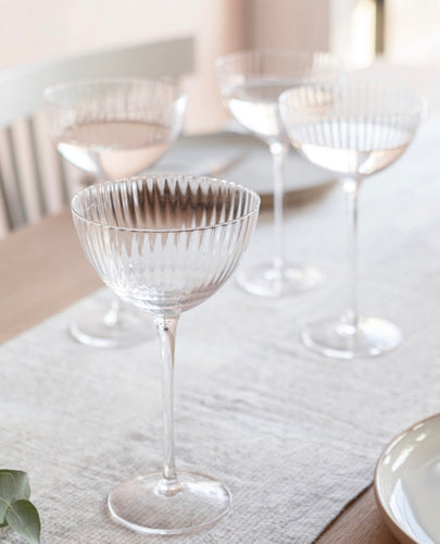 1920s inspired cocktail glasses in clear glass