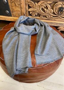 A luxurious and supersoft ladies cashmere scarf, Simple in design, wrap yourself in warmth and style. With subtle fringing to each end.  Handmade in Hoi An. Vietnam by talented local craftsmen. 