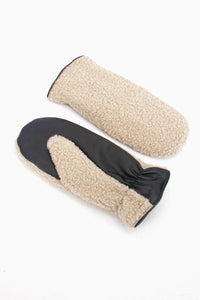 Faux sheepsking mittens in cream with soft, flexible faux leather on the palms 