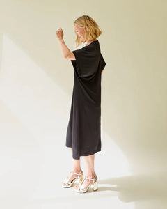 Black dress oversized fit with v neck and short sleeves