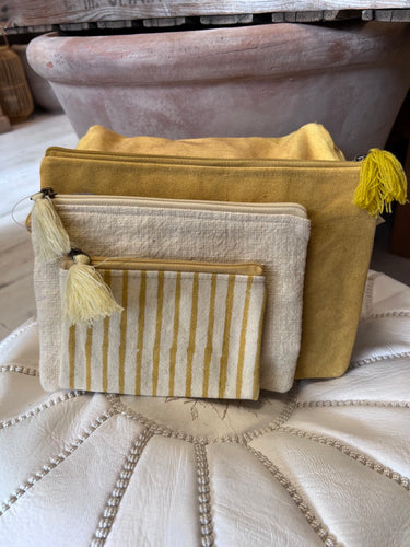 Small canvas zip up purse