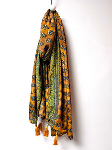 Silk and viscose mix scarf with tassels at the corners - wonderful as a sarong