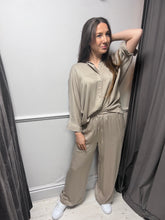 Load image into Gallery viewer, Loose Fit Grandad Batwing Top | Taupe