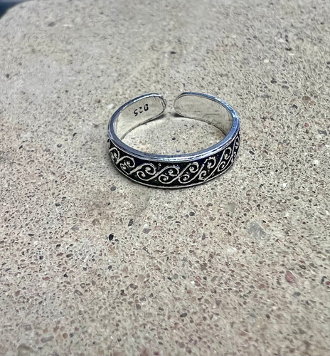 Tribal Print Toe Ring | Sterling Silver