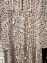 Load image into Gallery viewer, Pale beige sabra silk necklace