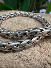 Load image into Gallery viewer, Plain chain Byzantine chain bracelet