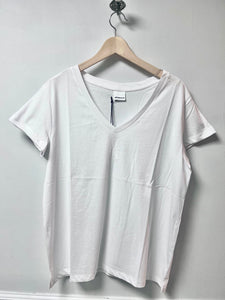 V Neck T shirt | White