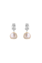 Load image into Gallery viewer, Freshwater Pearl Earrings Silver
