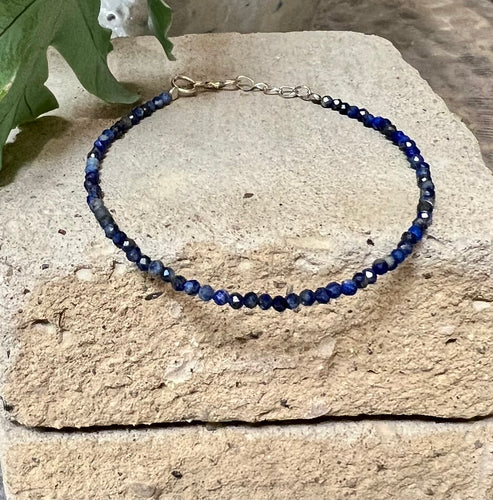 Fine crystal bracelet of vibrant blue lapis lazuli