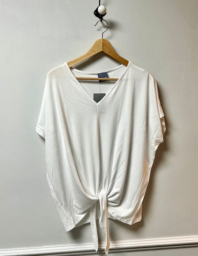 White loose fit v neck t-shirt with a knotted front