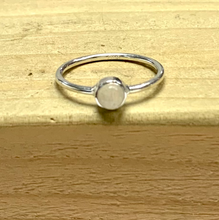 Load image into Gallery viewer, Moonstone Sterling Silver Ring