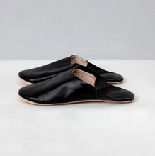 Load image into Gallery viewer, Moroccan Babouche Leather Slippers | BLACK