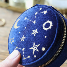 Load image into Gallery viewer, Navy Velvet Mini Round Travel Jewellery Case