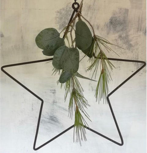 Hanging star on a chain. Decorate it or leave it plain for your very own look