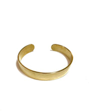 Load image into Gallery viewer, Brass cuff bracelet