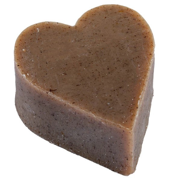 In a natural brown colour this Heyland and Whittle heart shaped palm free soap is infused with Hemp and Walnut leaves. 