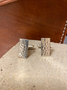 A rectangular shaped cufflink with a hammered finish. A timeless design. Sterling Silver 925. 